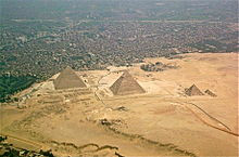 Vista aérea das pirâmides de Gizé