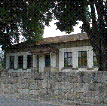Antiga escola primária em Decermilo