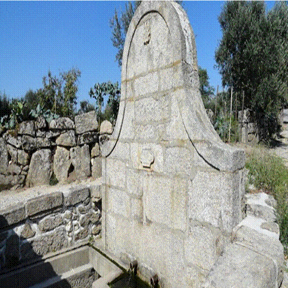 Chafariz da Lameira em Vila Longa