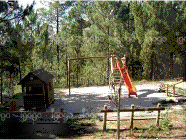 Parque Infantil em Meã