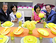 Rick Goings presidente da Tupperware Brands Corporation na Tupperware Indonesia. Click na imagem e confira! TupperwareShow