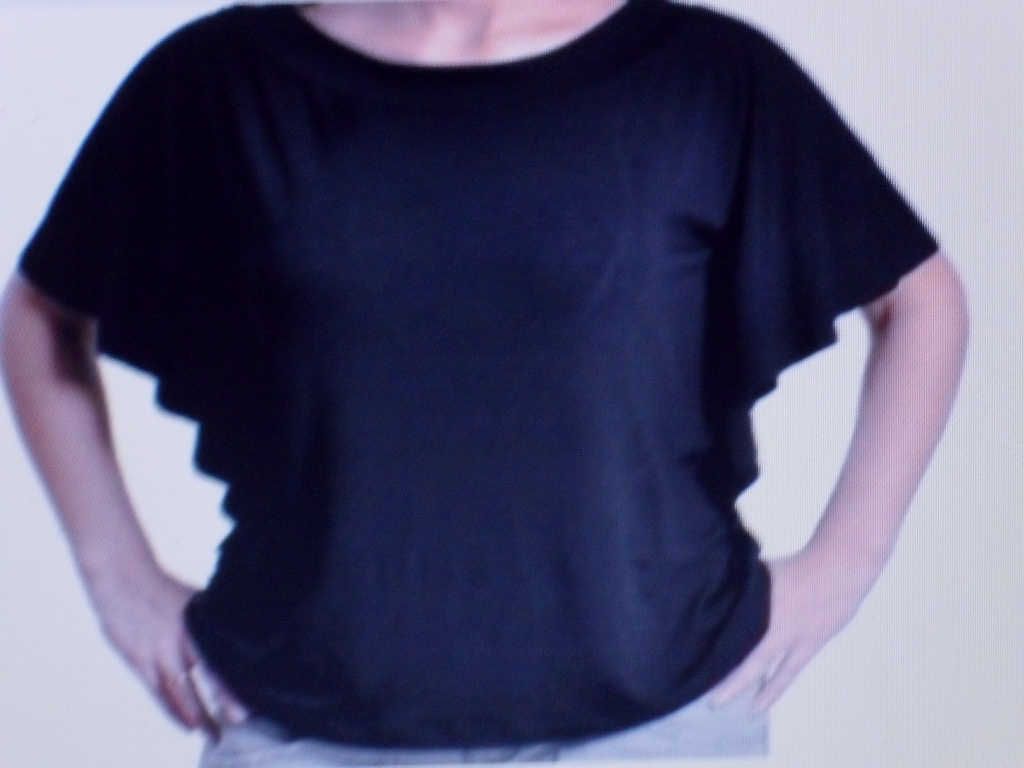 Blusa Modelo Morcego 