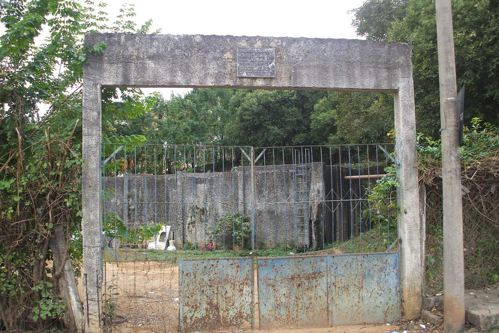 Este é o famigerado filtro biológico n1 do bairro Três Marias.A falta de manutenção do equipamento e o descaso com a limpeza do local é sempre uma preocupação para os moradores.